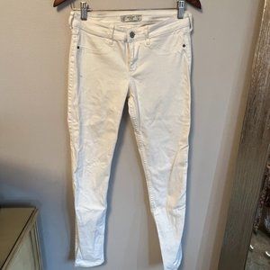 Abercrombie & Fitch White Skinny Jeans